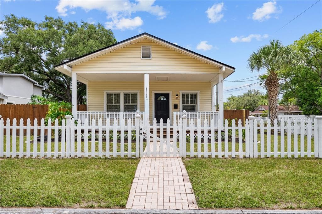6601 N WELLINGTON AVENUE TAMPA, FL 33604