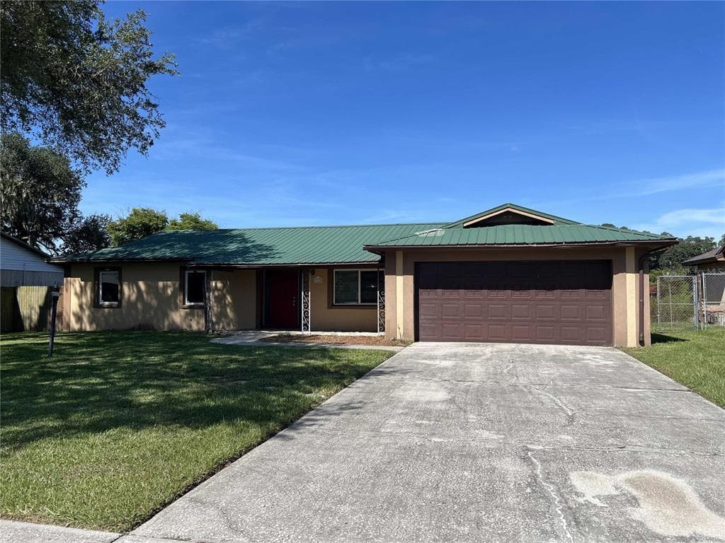 912 SHANGRI LA DRIVE