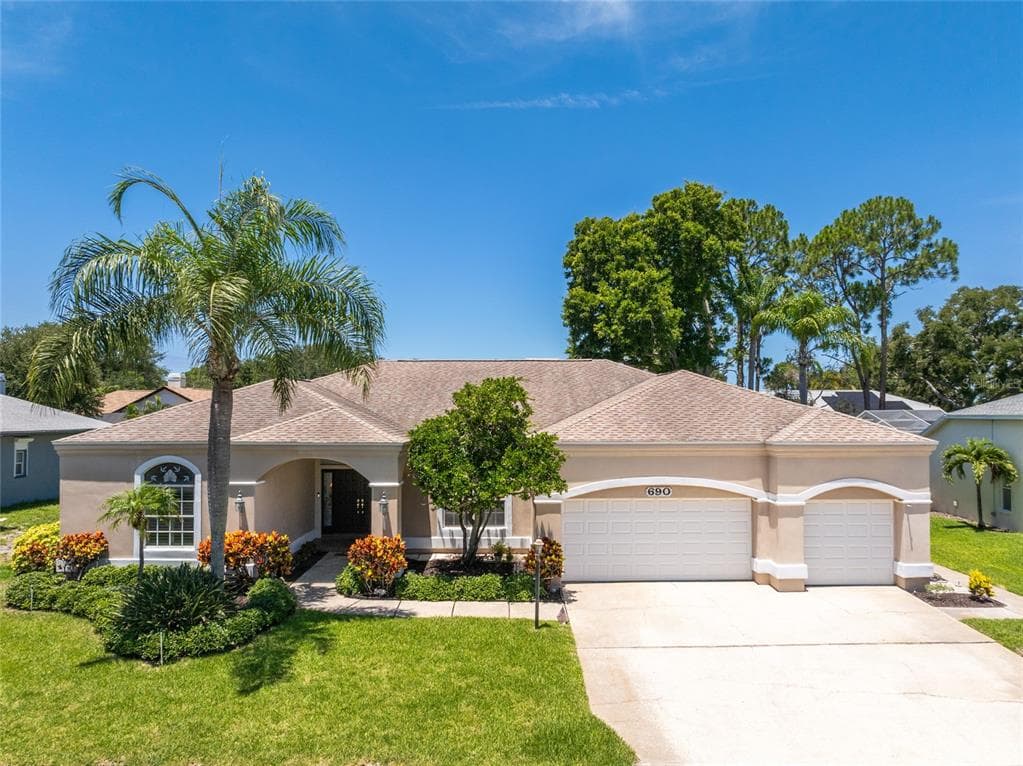 690 WEATHERSFIELD DRIVE
