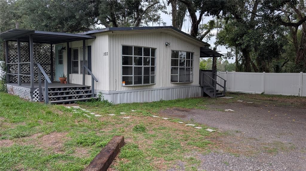 11716 E U.S. HIGHWAY 92 SEFFNER, FL 33584