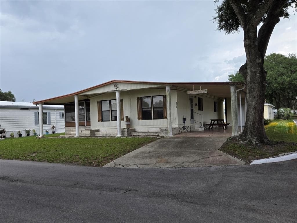 6306 WATERFRONT LANE ZEPHYRHILLS, FL 33542