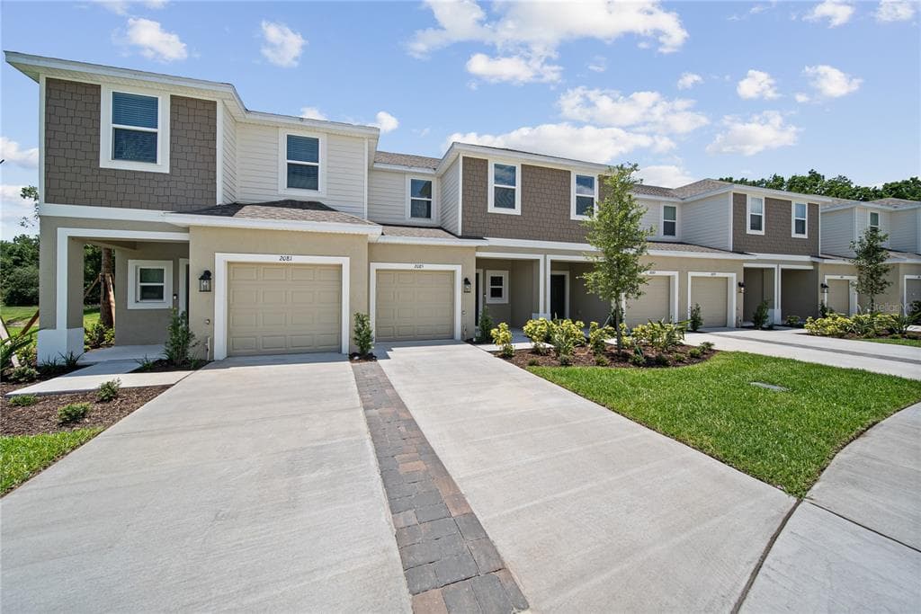 2085 HALLIER COVE WESLEY CHAPEL, FL 33543