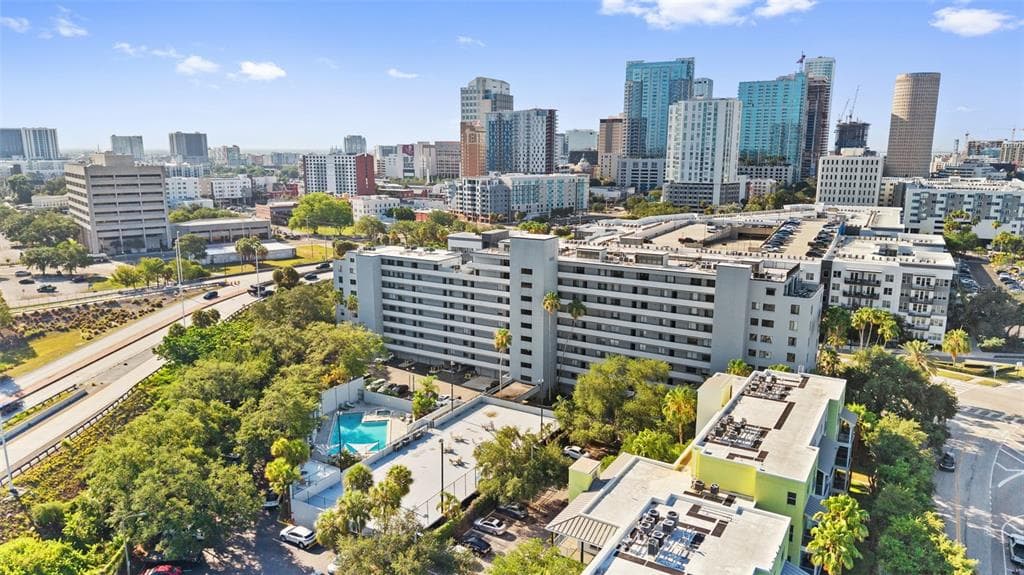 201 W LAUREL STREET UNIT 907