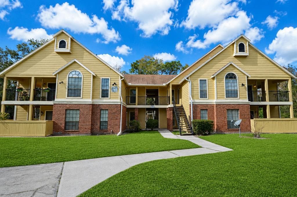 8621 FANCY FINCH DRIVE UNIT 201 TAMPA, FL 33614