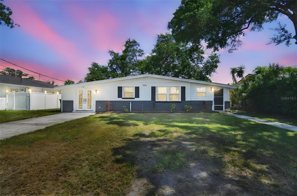 8703 DRIFTWOOD DRIVE TAMPA, FL 33615