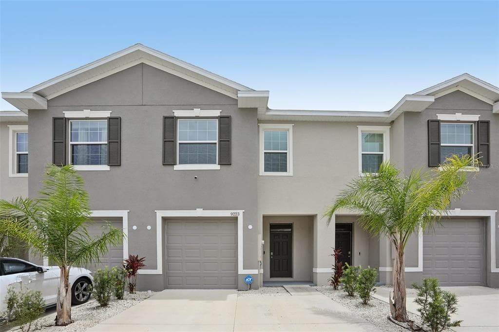 9223 ROCK HARBOUR WAY TAMPA, FL 33637
