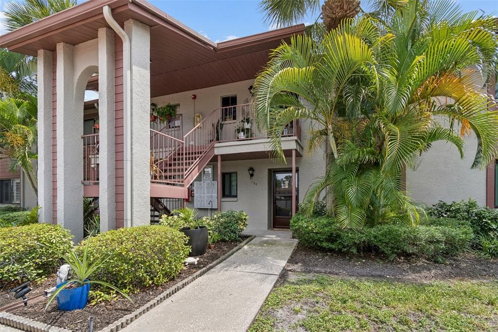 723 83RD AVENUE N UNIT 104 ST PETERSBURG, FL 33702