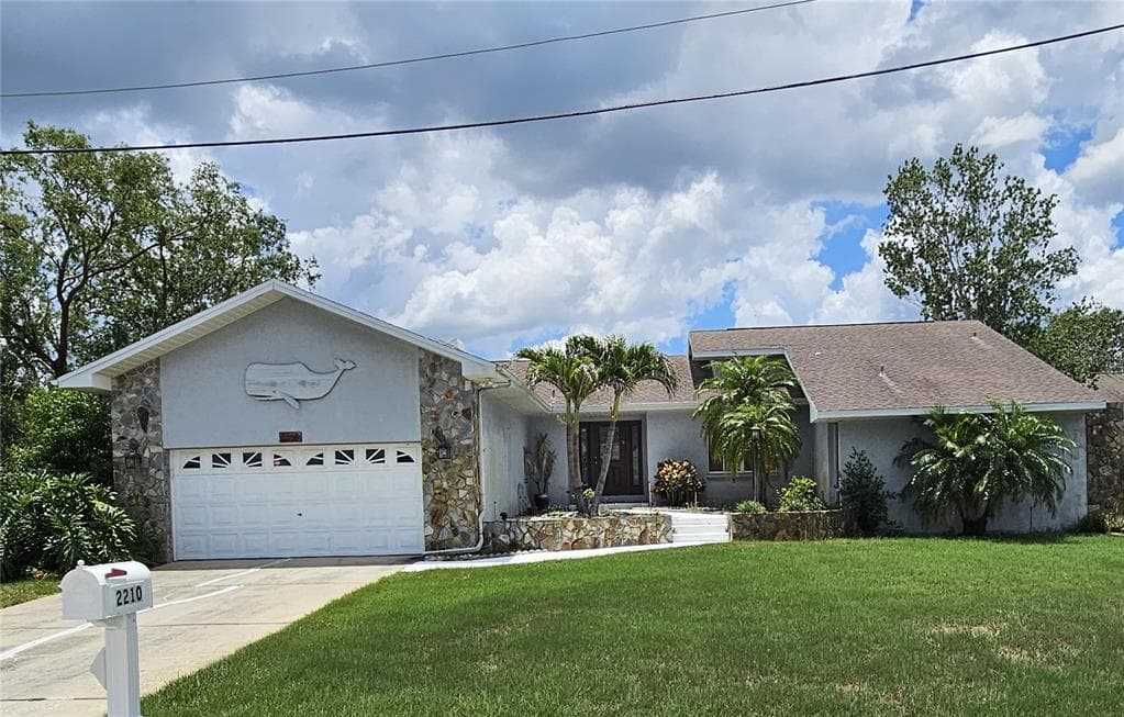 2210 BAYOU DRIVE HOLIDAY, FL 34691