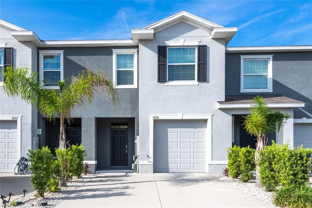34310 REDWOOD DAWN LANE WESLEY CHAPEL, FL 33543