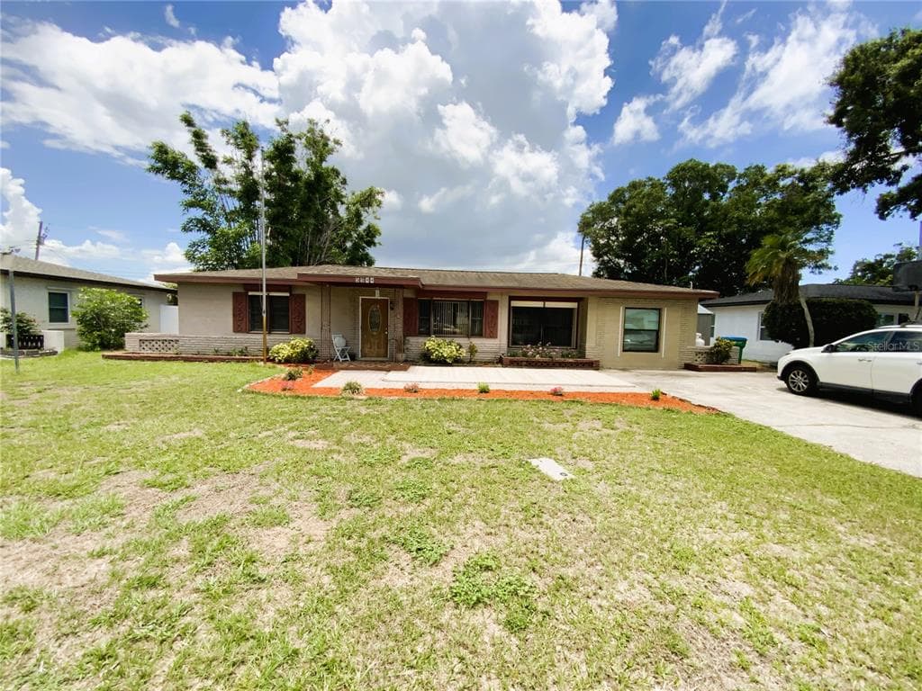5944 51ST AVENUE N KENNETH CITY, FL 33709