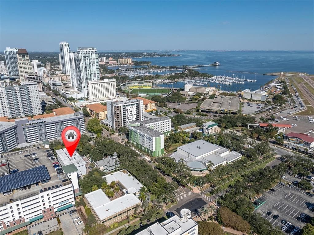 210 5TH AVENUE S UNIT 403 ST PETERSBURG, FL 33701