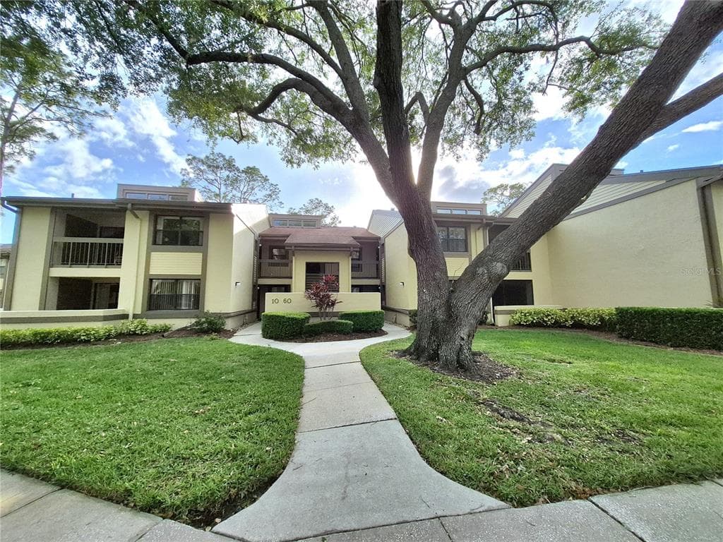 50 WOODLAKE PLACE UNIT 50 OLDSMAR, FL 34677