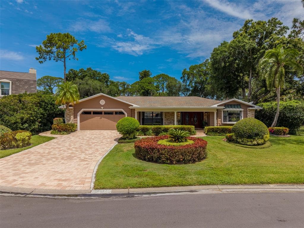 2943 WHISPER LANE N CLEARWATER, FL 33762