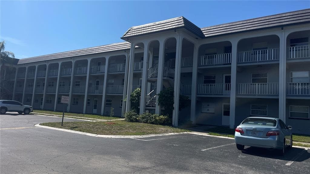 1303 S HERCULES AVENUE UNIT 19 CLEARWATER, FL 33764
