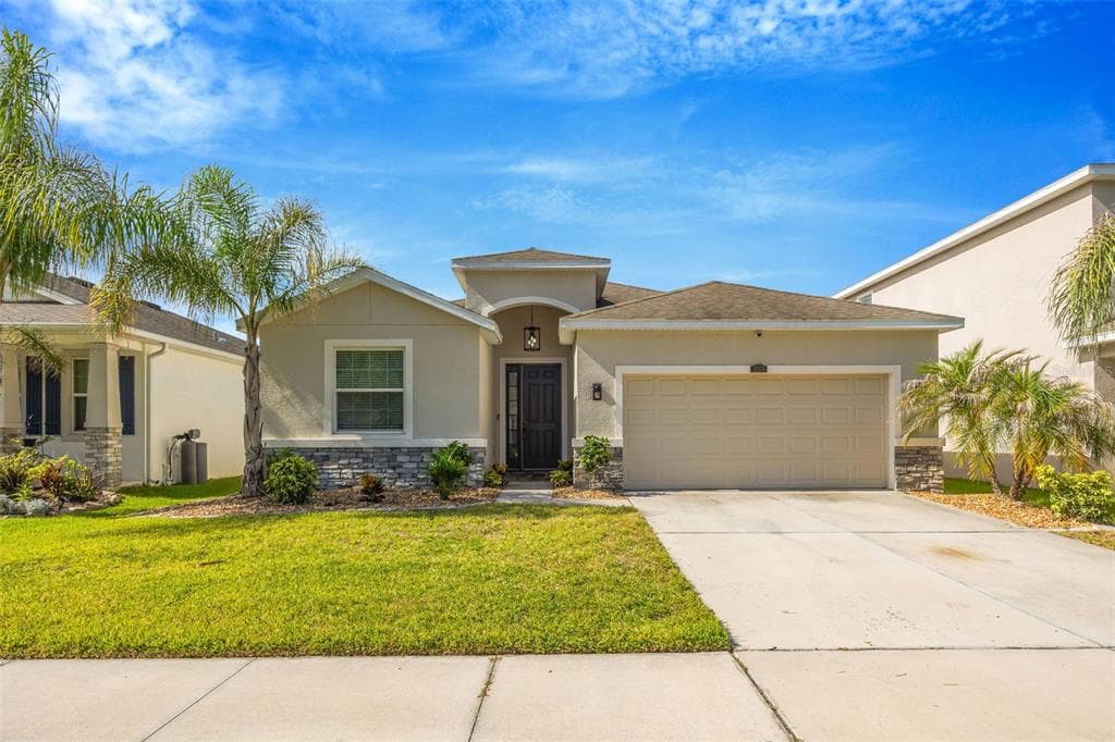 32876 SAND CREEK DRIVE WESLEY CHAPEL, FL 33543