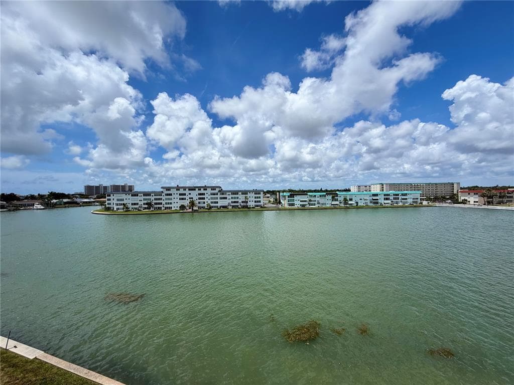 6025 SHORE BOULEVARD S UNIT 415 GULFPORT, FL 33707