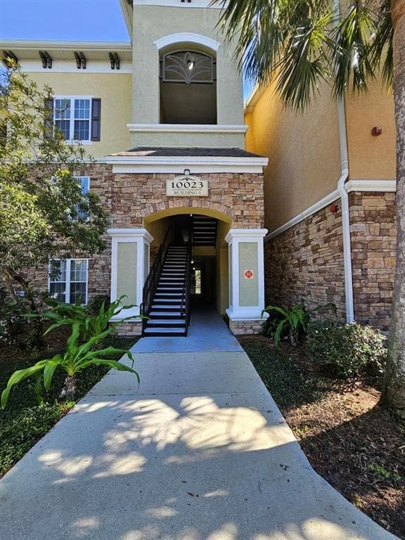 10023 COURTNEY PALMS BOULEVARD UNIT 101