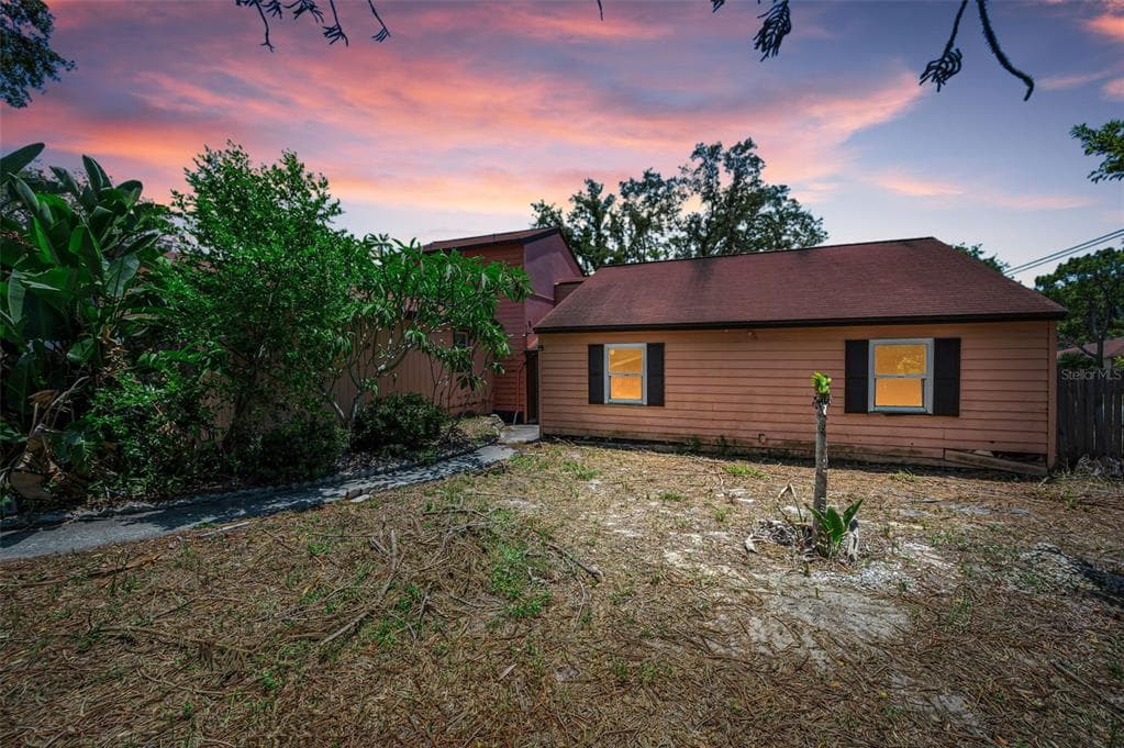 1200 E COURT STREET TARPON SPRINGS, FL 34689