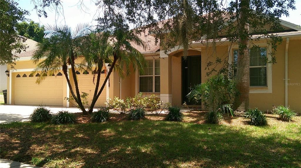 609 CEDAR WAXWING DRIVE BRANDON, FL 33510