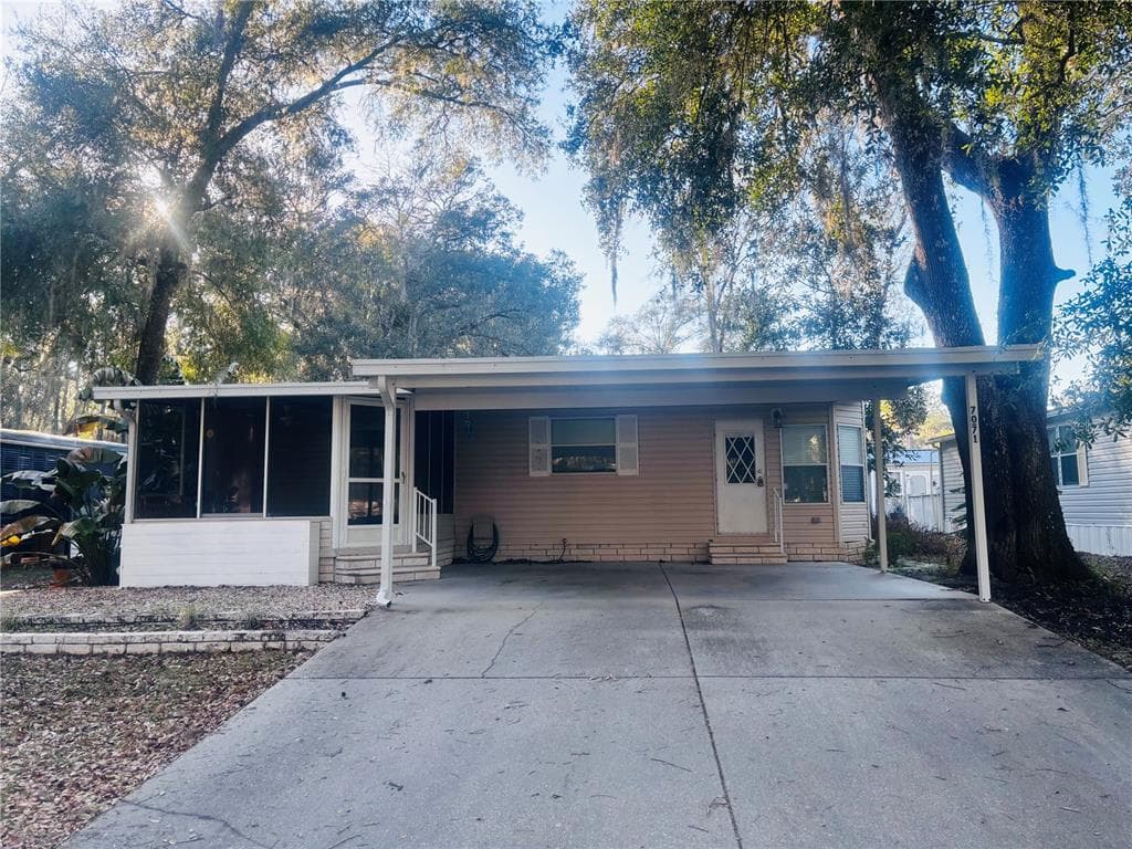 7071 SPANISH MOSS LANE BROOKSVILLE, FL 34601