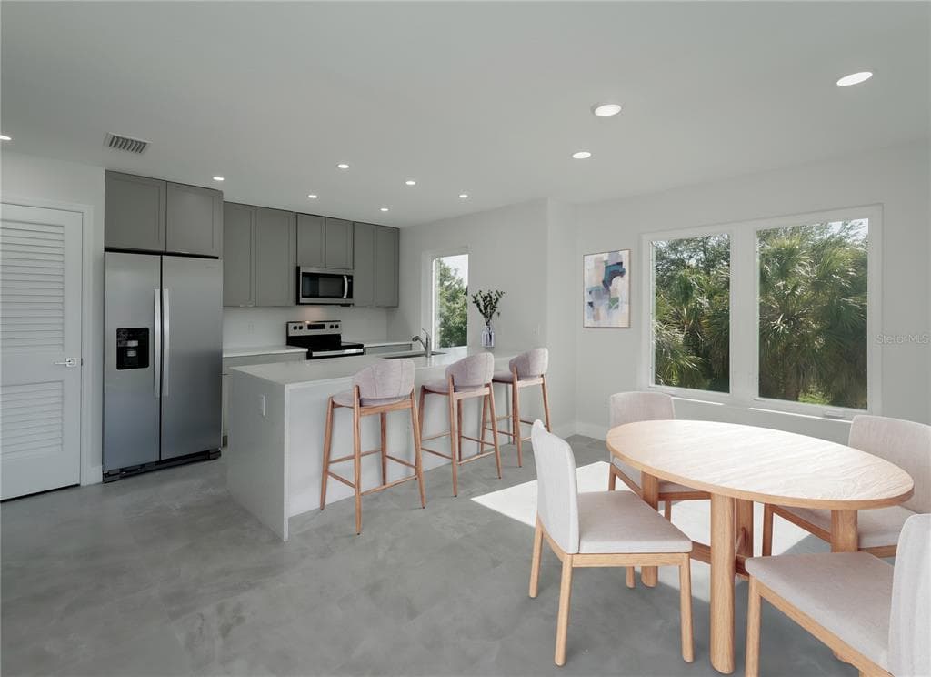 310 HIBISCUS STREET UNIT B TARPON SPRINGS, FL 34689