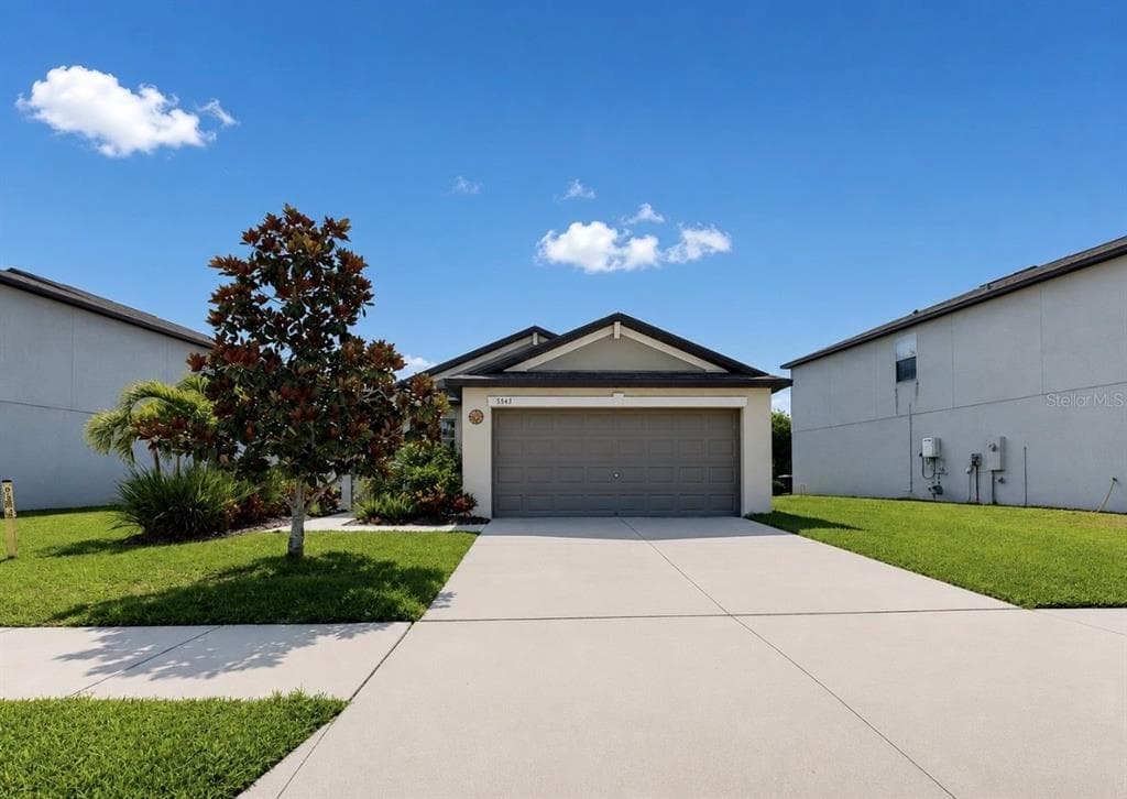 5143 WHITE CHICORY DRIVE APOLLO BEACH, FL 33572