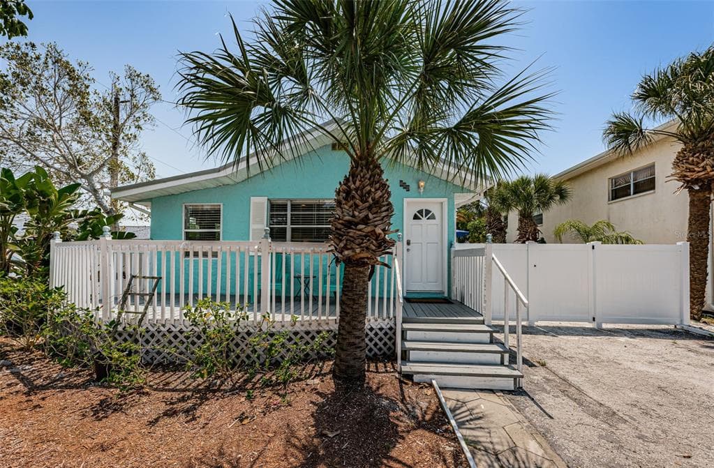 504 70TH AVENUE ST PETE BEACH, FL 33706