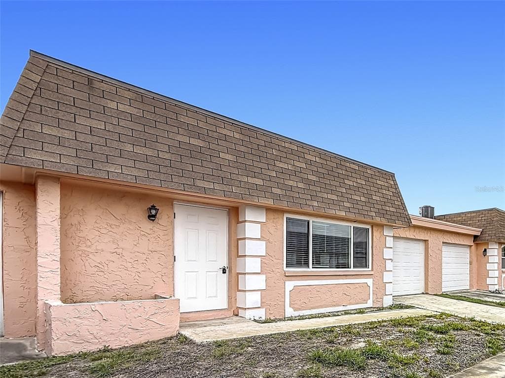 8454 AUSTIN N PINELLAS PARK, FL 33781