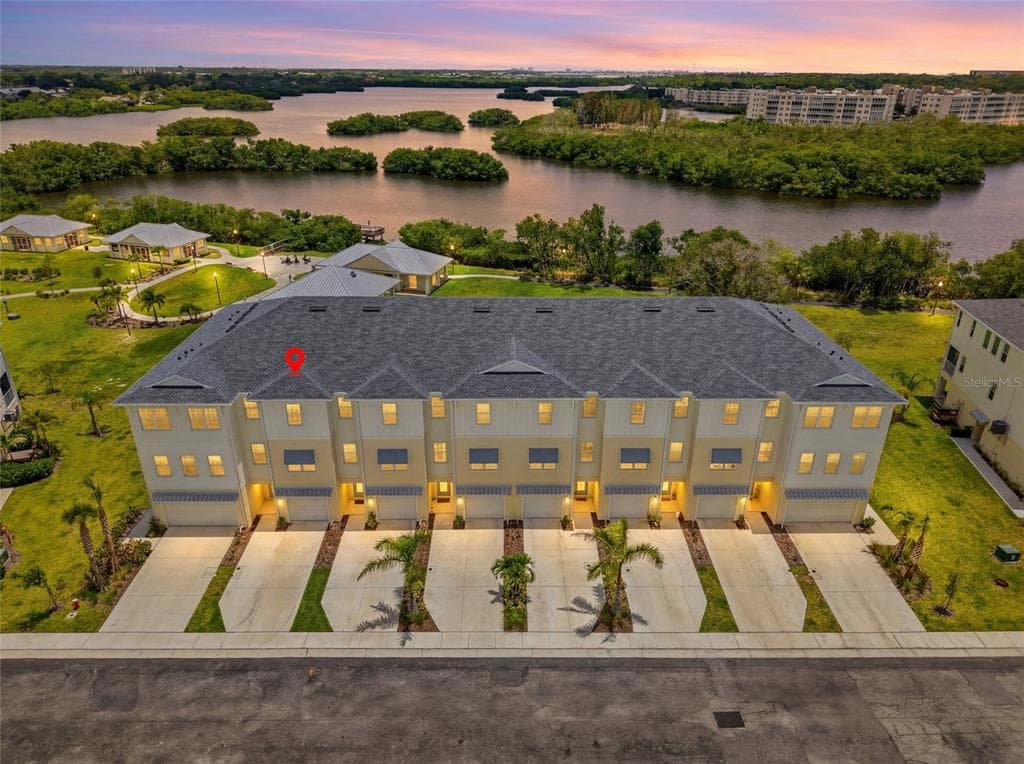 9936 KEY HAVEN ROAD SEMINOLE, FL 33777
