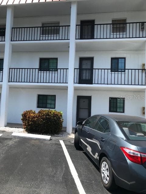 10530 77TH TERRACE UNIT 323 SEMINOLE, FL 33772