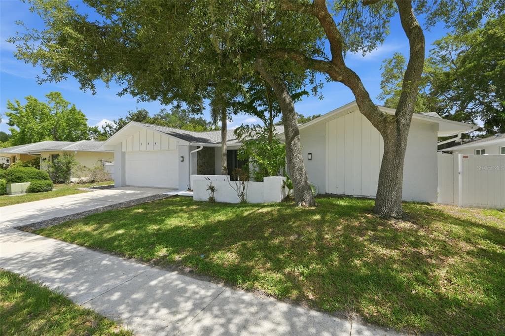 104 NESTLEBRANCH DRIVE SAFETY HARBOR, FL 34695