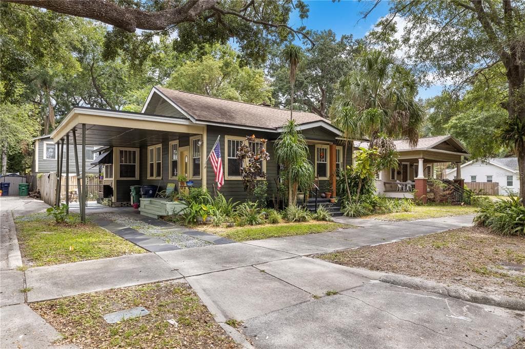 916 E BROAD STREET TAMPA, FL 33604