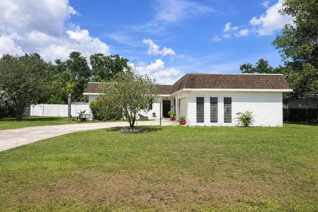 3520 STABLE RIDGE LANE