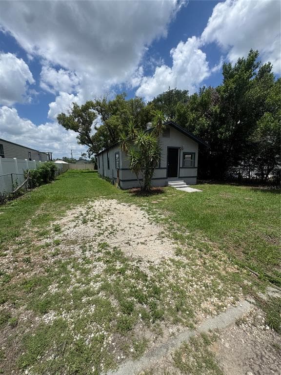 207 IDAHO AVENUE LAKELAND, FL 33801