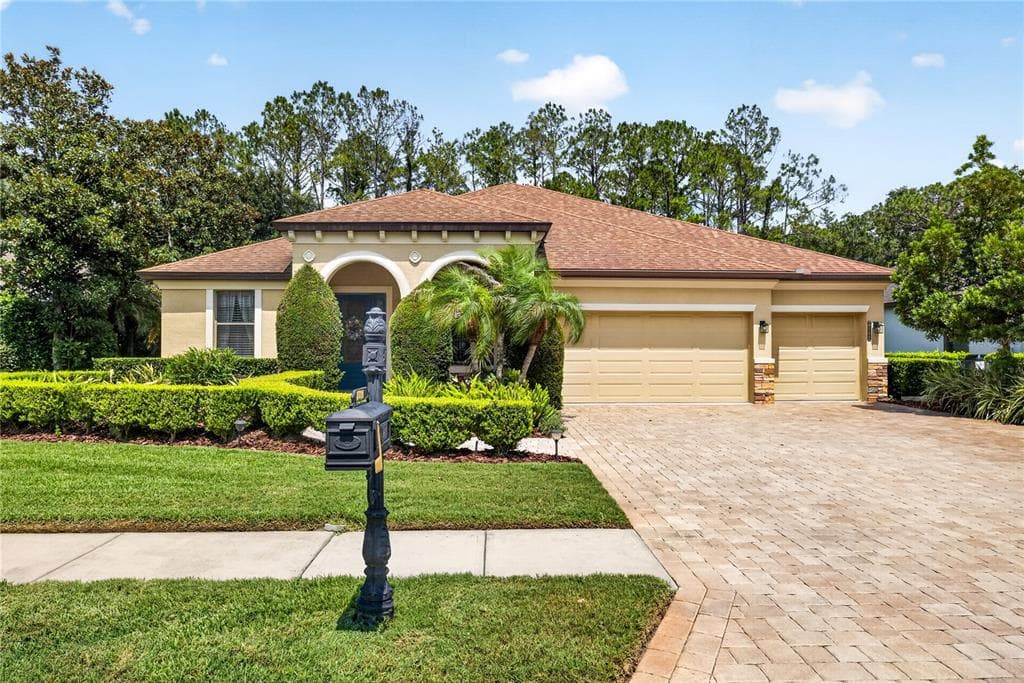 4726 LAGO VISTA CIRCLE LAND O LAKES, FL 34639