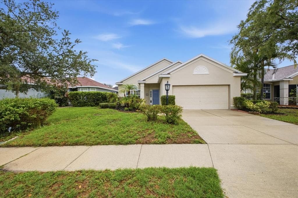 819 SPRINGWOOD CIRCLE BRADENTON, FL 34212