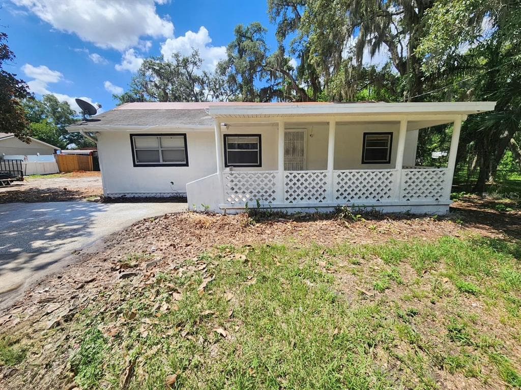 3213 E DIANA STREET TAMPA, FL 33610