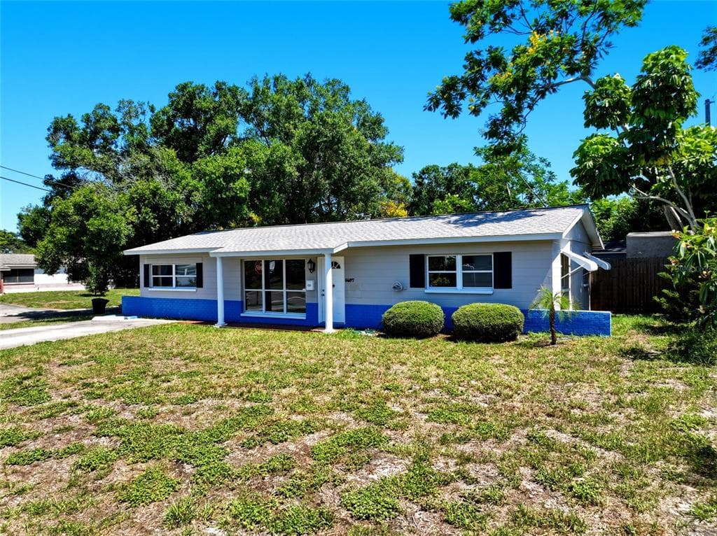 5697 33RD AVENUE N ST PETERSBURG, FL 33710