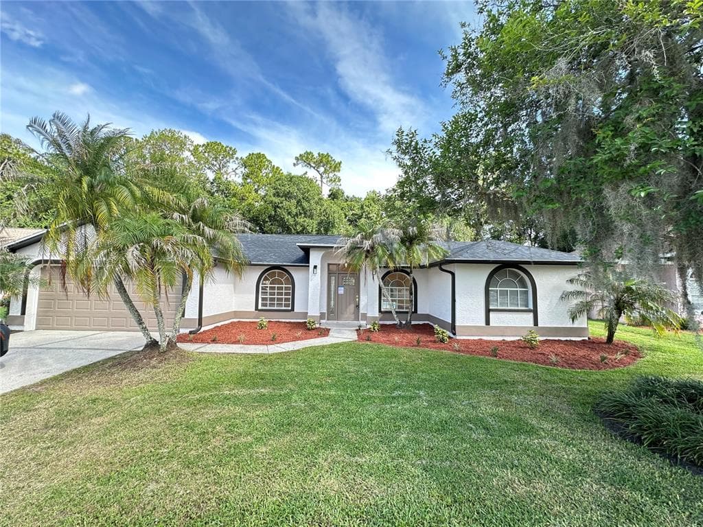 26035 LOBLOLLY LANE LAND O LAKES, FL 34639