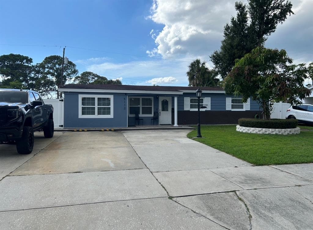 5112 GATEWAY DRIVE TAMPA, FL 33615