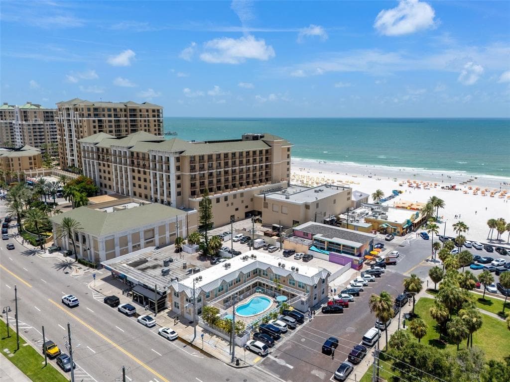 530 MANDALAY AVENUE UNIT 106 CLEARWATER BEACH, FL 33767