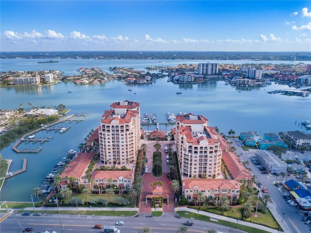 521 MANDALAY AVENUE UNIT 704 CLEARWATER BEACH, FL 33767