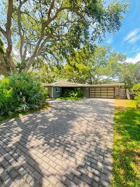 9 SOUTHWIND DRIVE LARGO, FL 33770