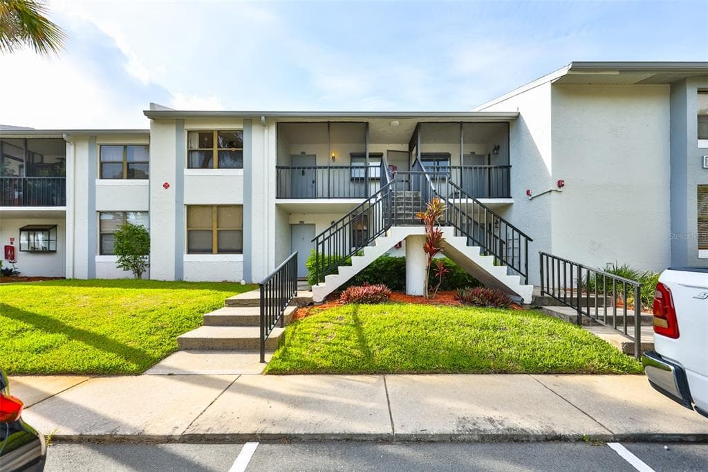 1905 OYSTER CATCHER LANE UNIT 923 CLEARWATER, FL 33762