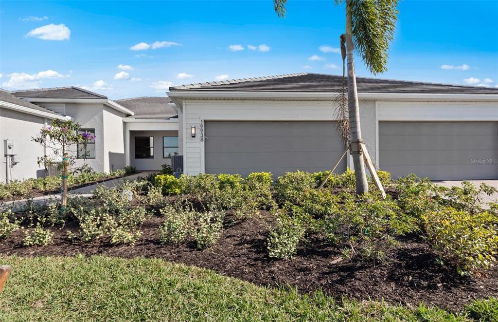 18809 INDIAN ROCK PLACE LAKEWOOD RANCH, FL 34211