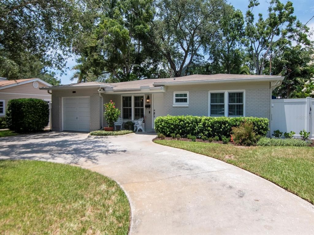 4415 W SAN CARLOS STREET TAMPA, FL 33629