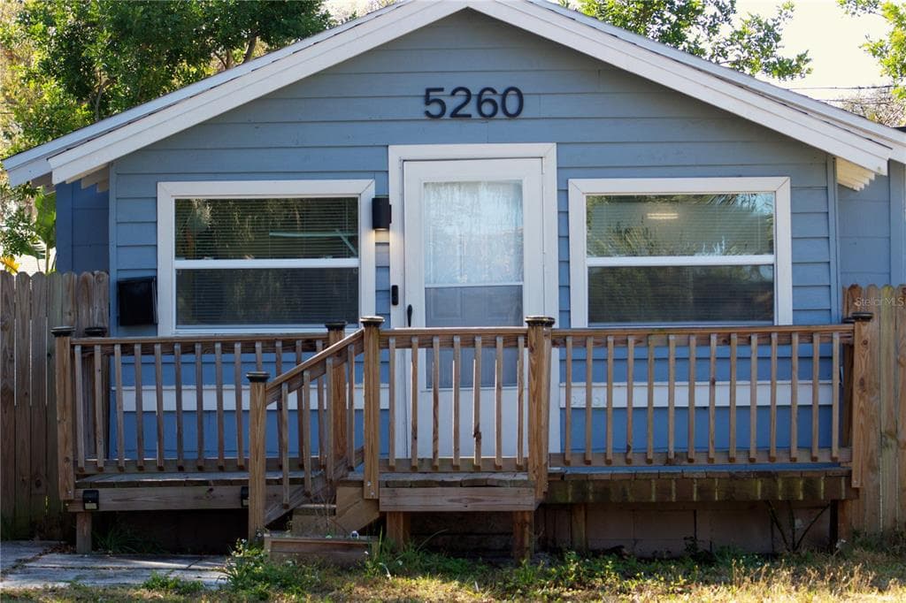 5260 8TH AVENUE N ST PETERSBURG, FL 33710