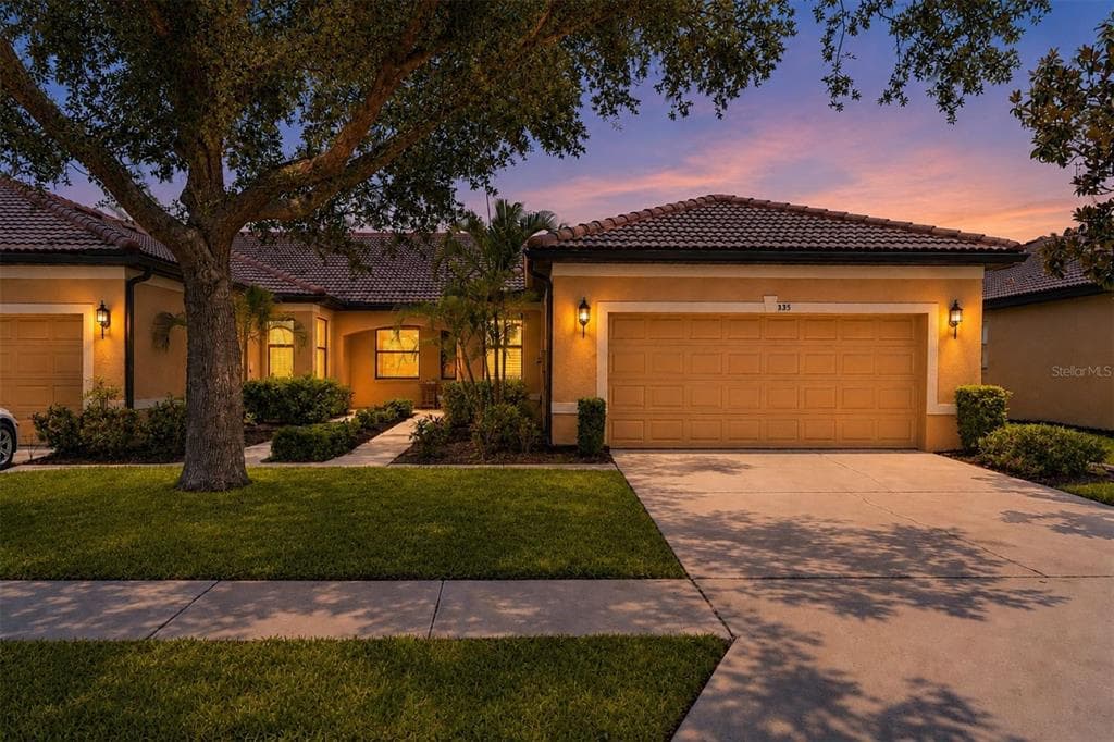 335 SENECA FALLS DRIVE APOLLO BEACH, FL 33572