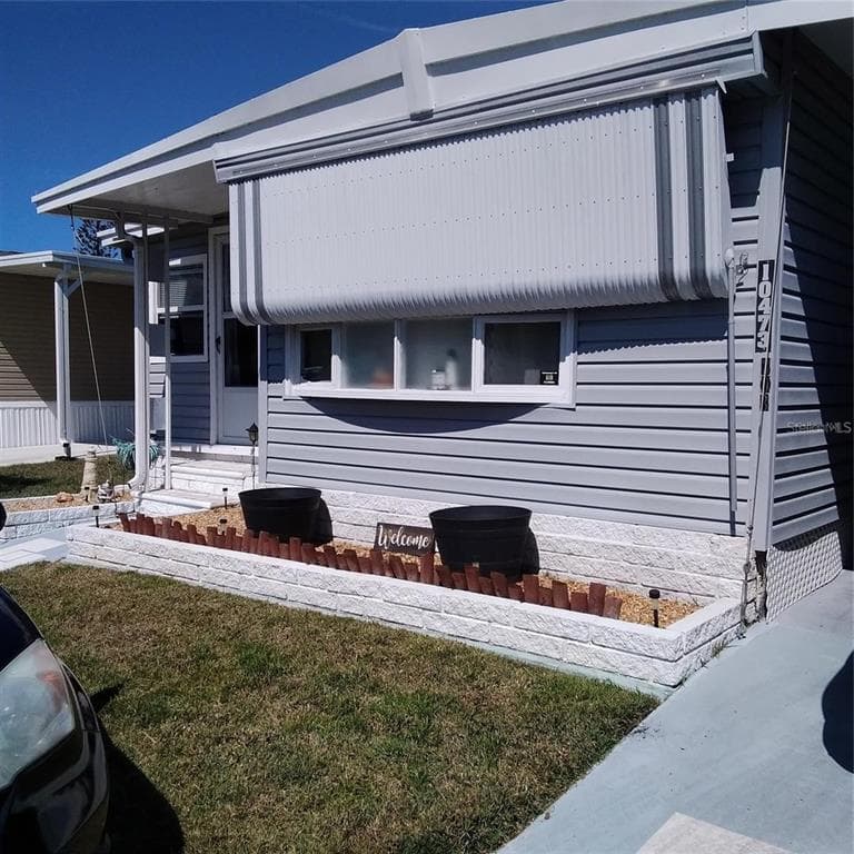 10473 HOLIDAY SHORES DRIVE UNIT 303 LARGO, FL 33773