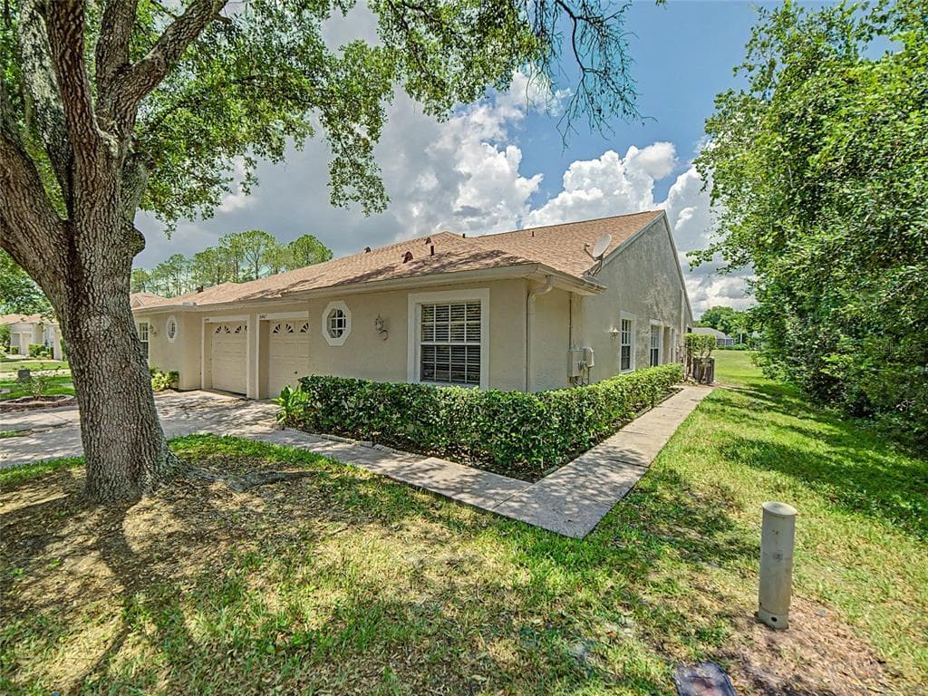 34907 DOUBLE EAGLE COURT ZEPHYRHILLS, FL 33541